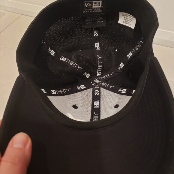 New Era brand new Black and white baseball cap hat - Picture 4 of 5